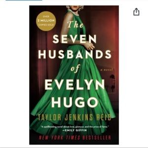 Seven Husbands of Evelyn Hugo Paperback
